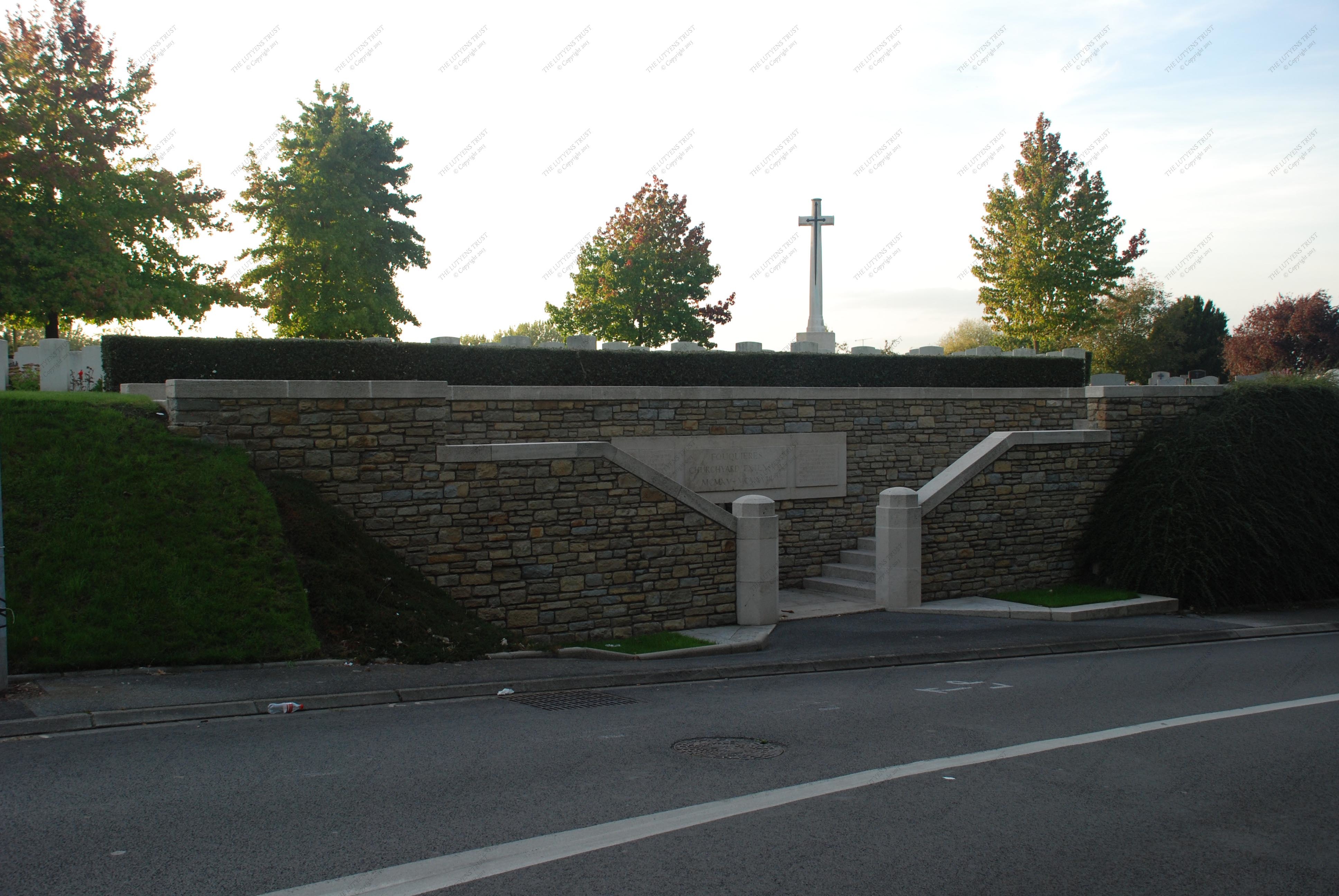 Fouquiéres Churchyard Extension