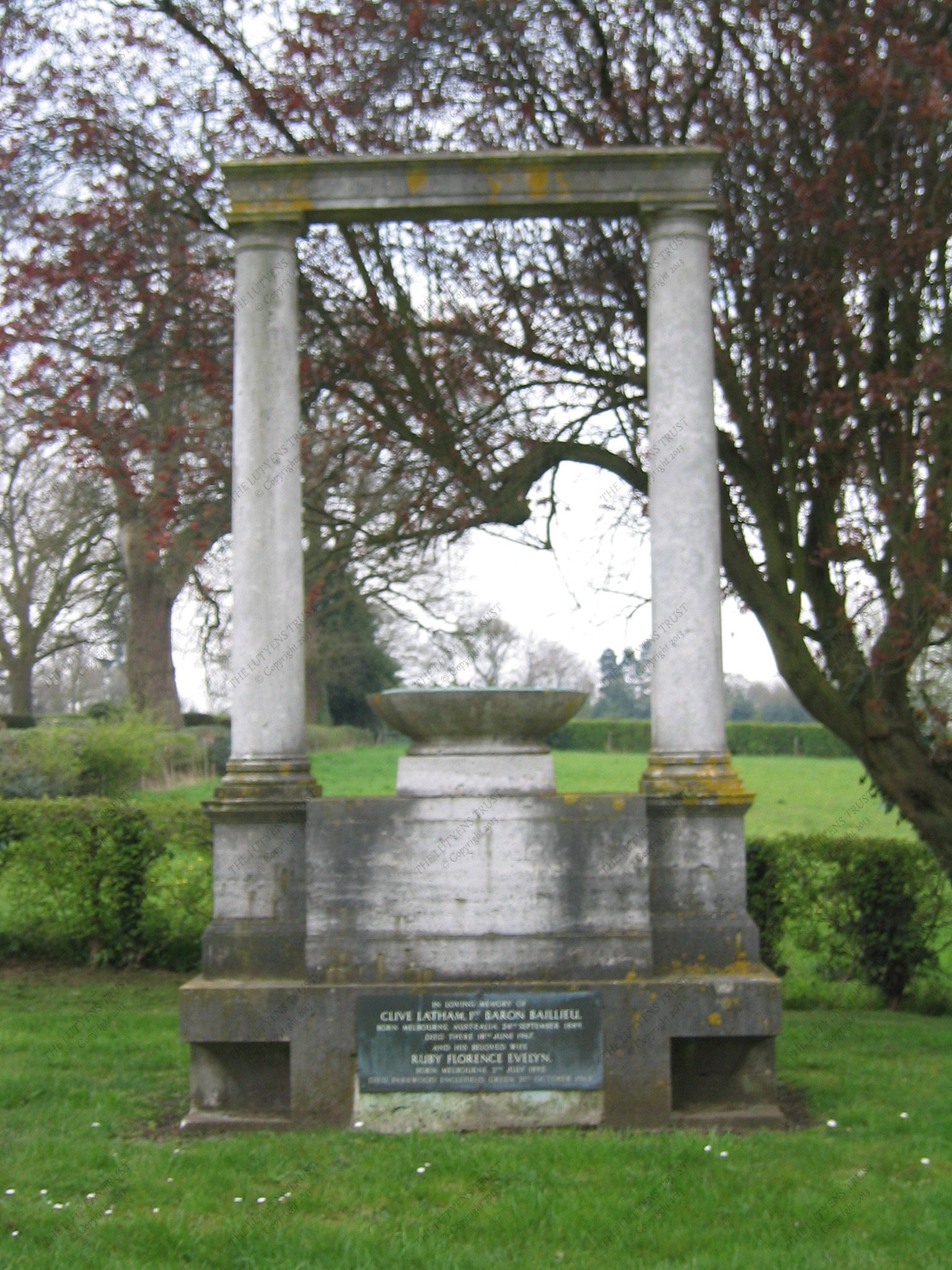 Tomb of William Baillieu