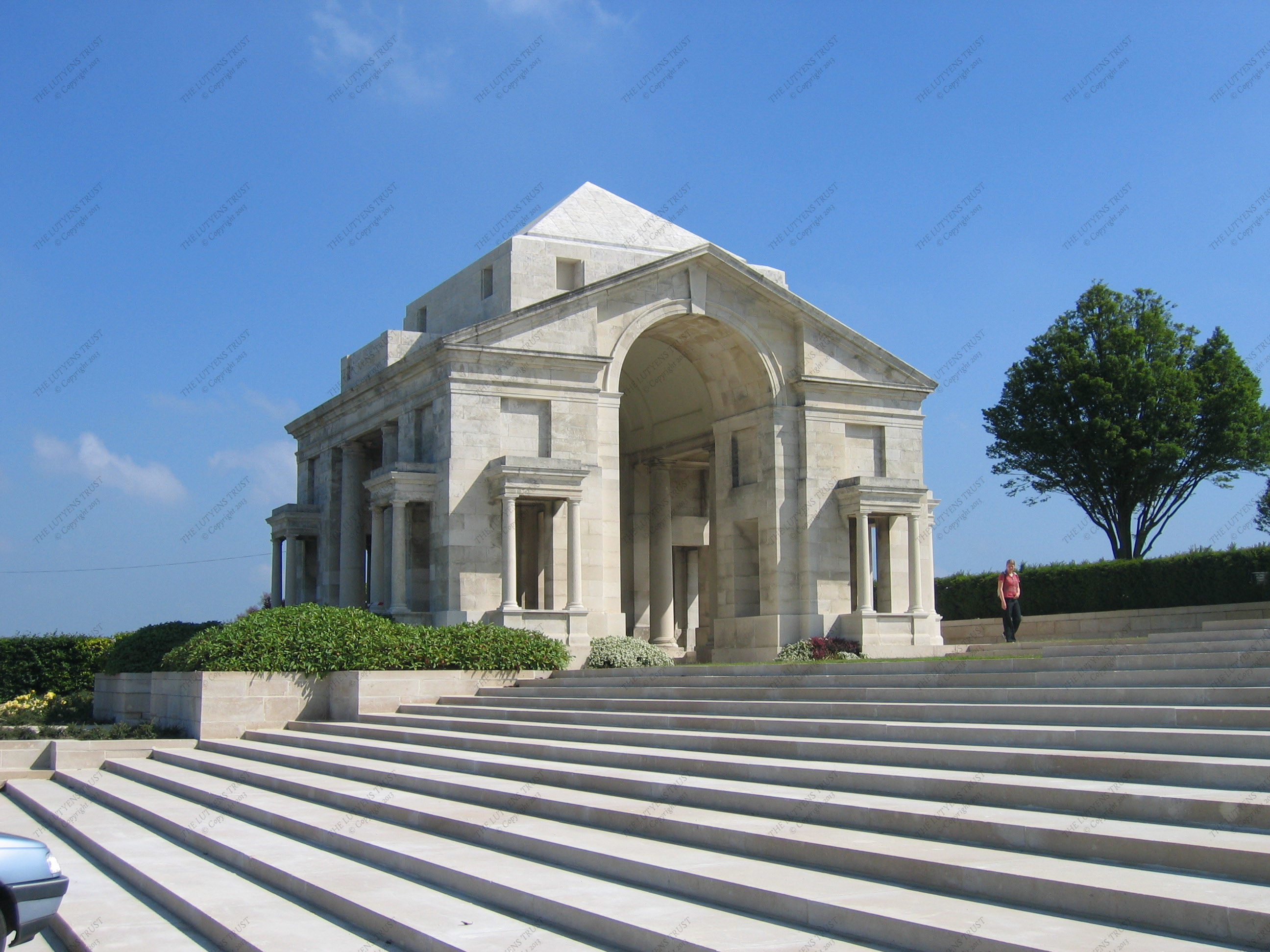 Villers-Bretonneux Military Cemetery