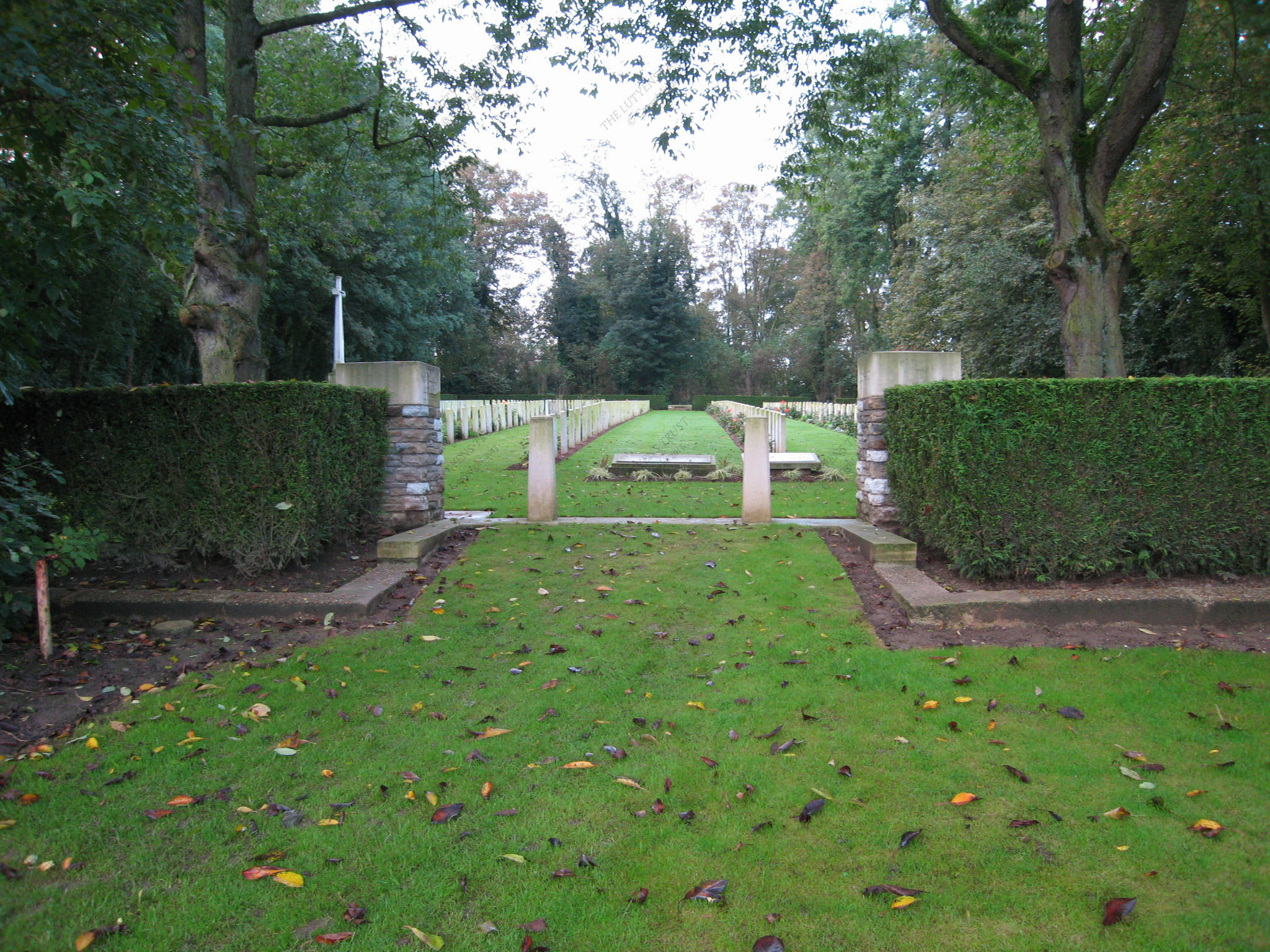 Agny Military Cemetery