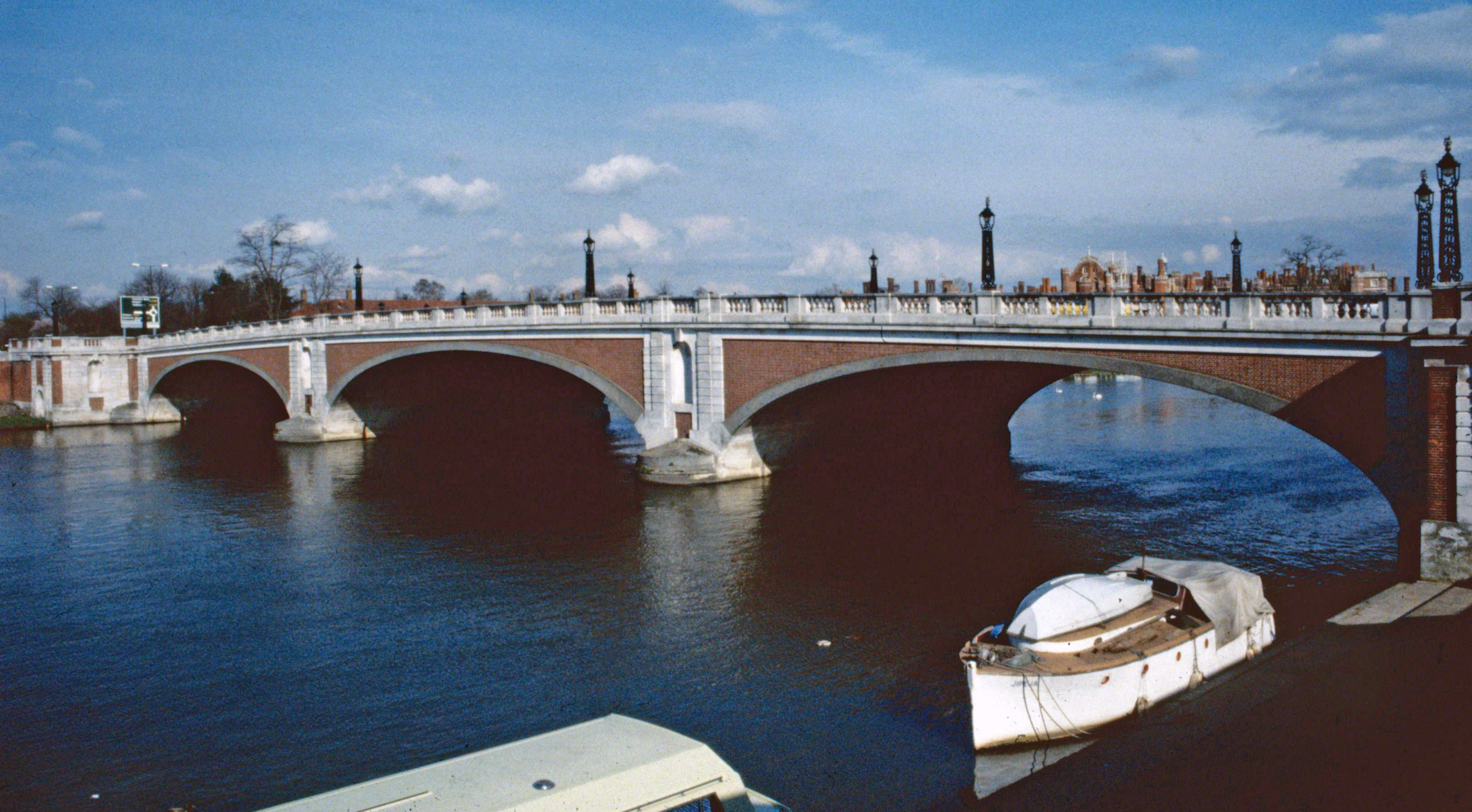 Hampton Court bridge