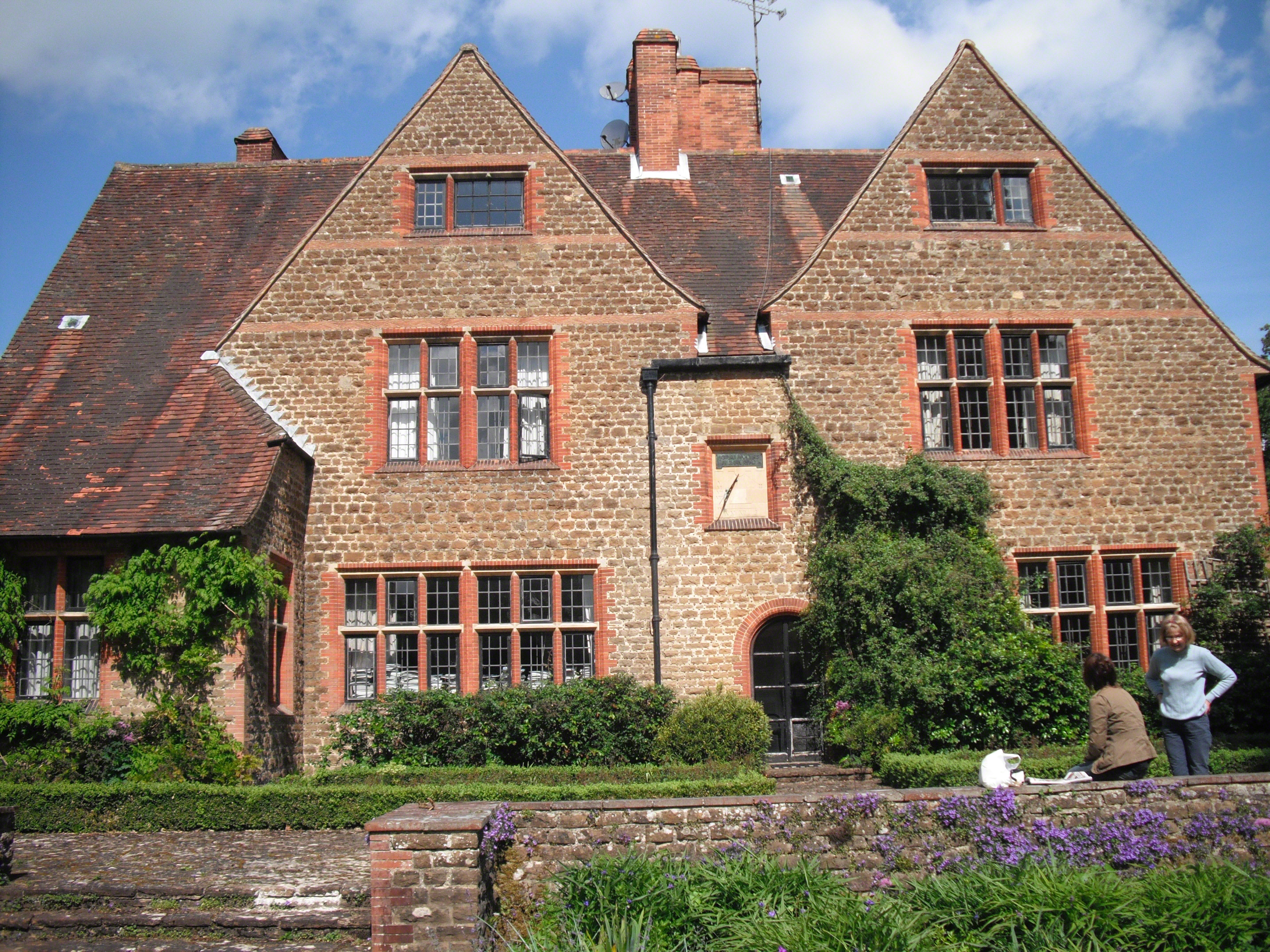 Tigbourne Court